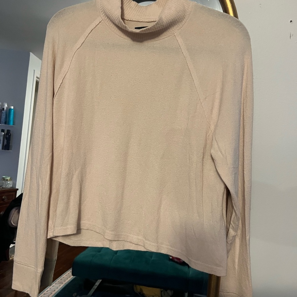 Abercrombie & Fitch Soft Cream Turtleneck Sweater